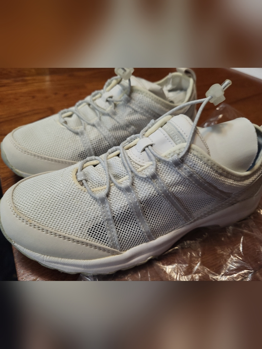 NWT Lands' End Women's White Mesh Slip-On Sneakers